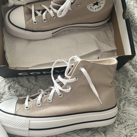 Converse Lift Sneaker - Picture 2 of 3